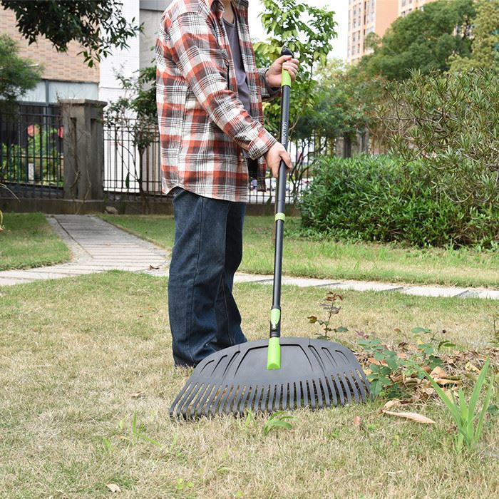 product-1-1 Large plastic leaf rake function