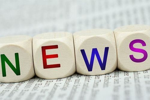 Mae Hoe Trionglog yn Gynorthwyydd Da ar gyfer Cloddio Planhigion Bach Awyr Ag...