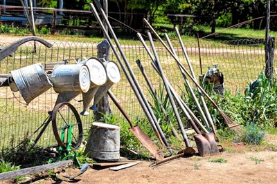 Beth yw Elfennau Sylfaenol Dylunio Tirwedd ac Offer Gardd Hanfodol?